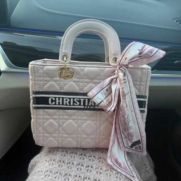 Women’s fashion crossbody bag - Picture 2 of 4